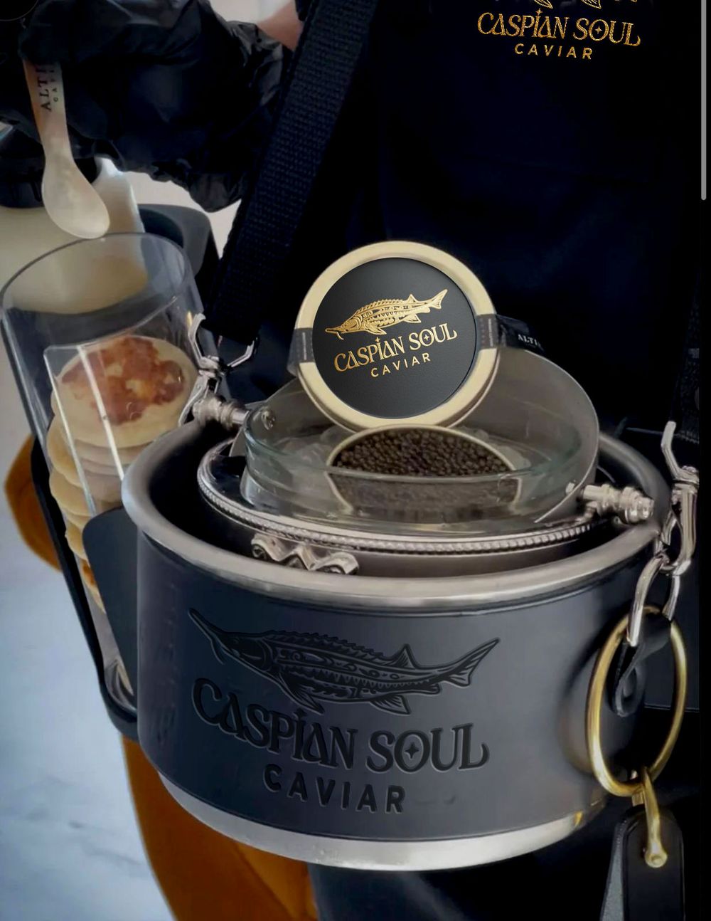 Servicio de caviar Caspian Soul con cubeta y blinis